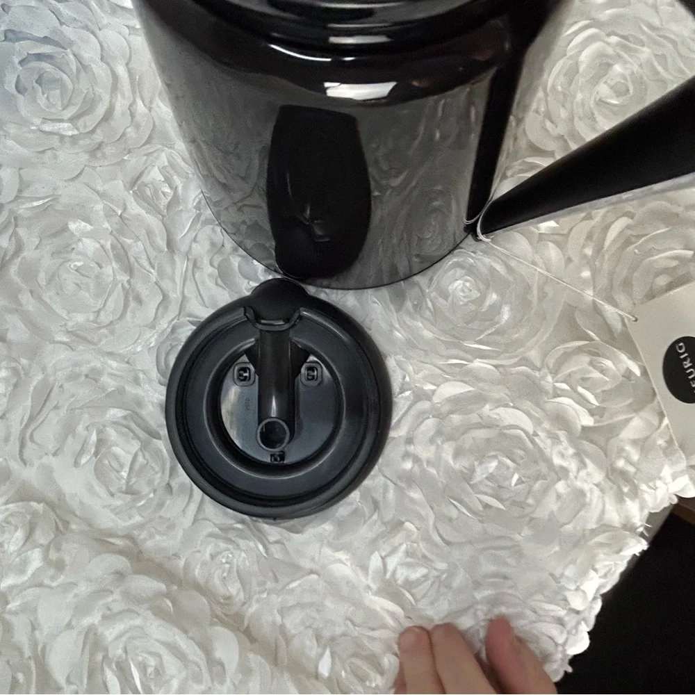 Keurig Carafe Black Plastic 3-4 Cups 32oz NWT‎